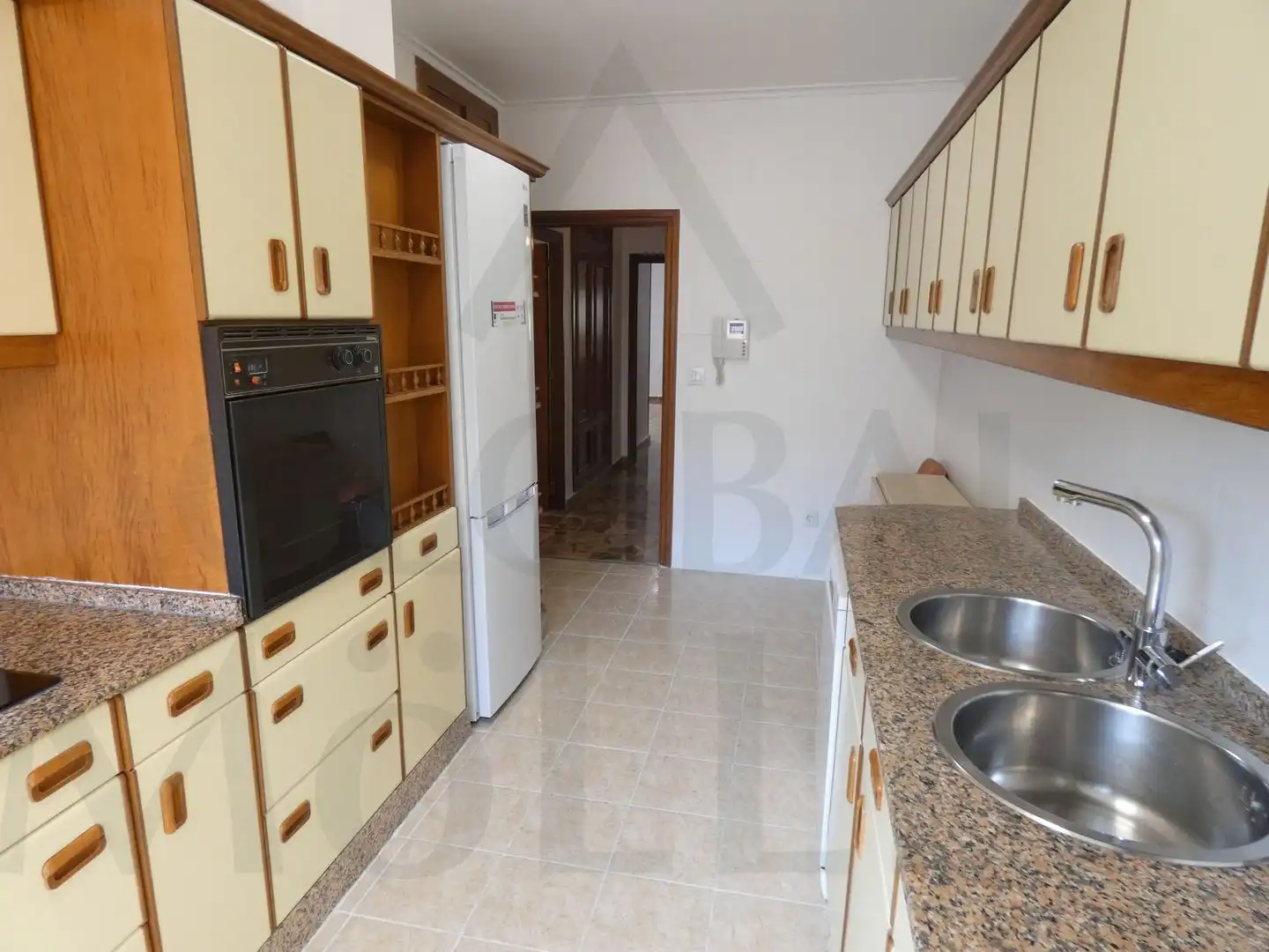 Flat for rent in Calle Ángel Bruna, 20, Ensanche