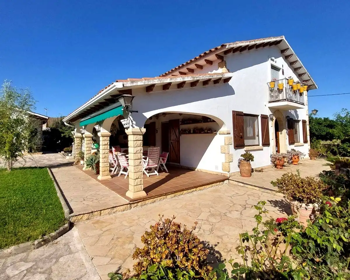 Terrassa de Casa o xalet en venda en Banyeres del Penedès amb Aire condicionat, Jardí privat i Moblat