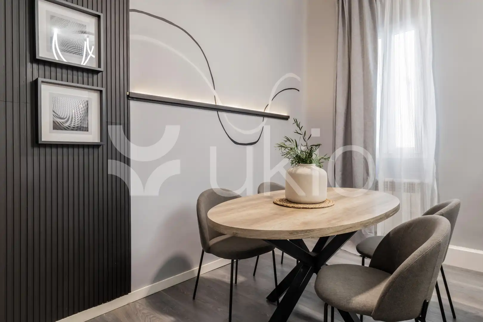 Comedor de Apartamento de alquiler en Madrid con Aire acondicionado, Calefacción y Amueblado