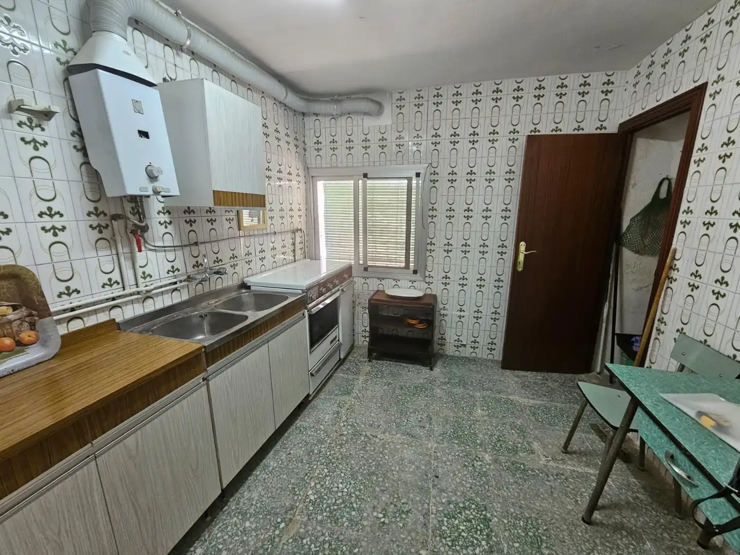 Cuina de Casa adosada en venda en Albares amb Moblat