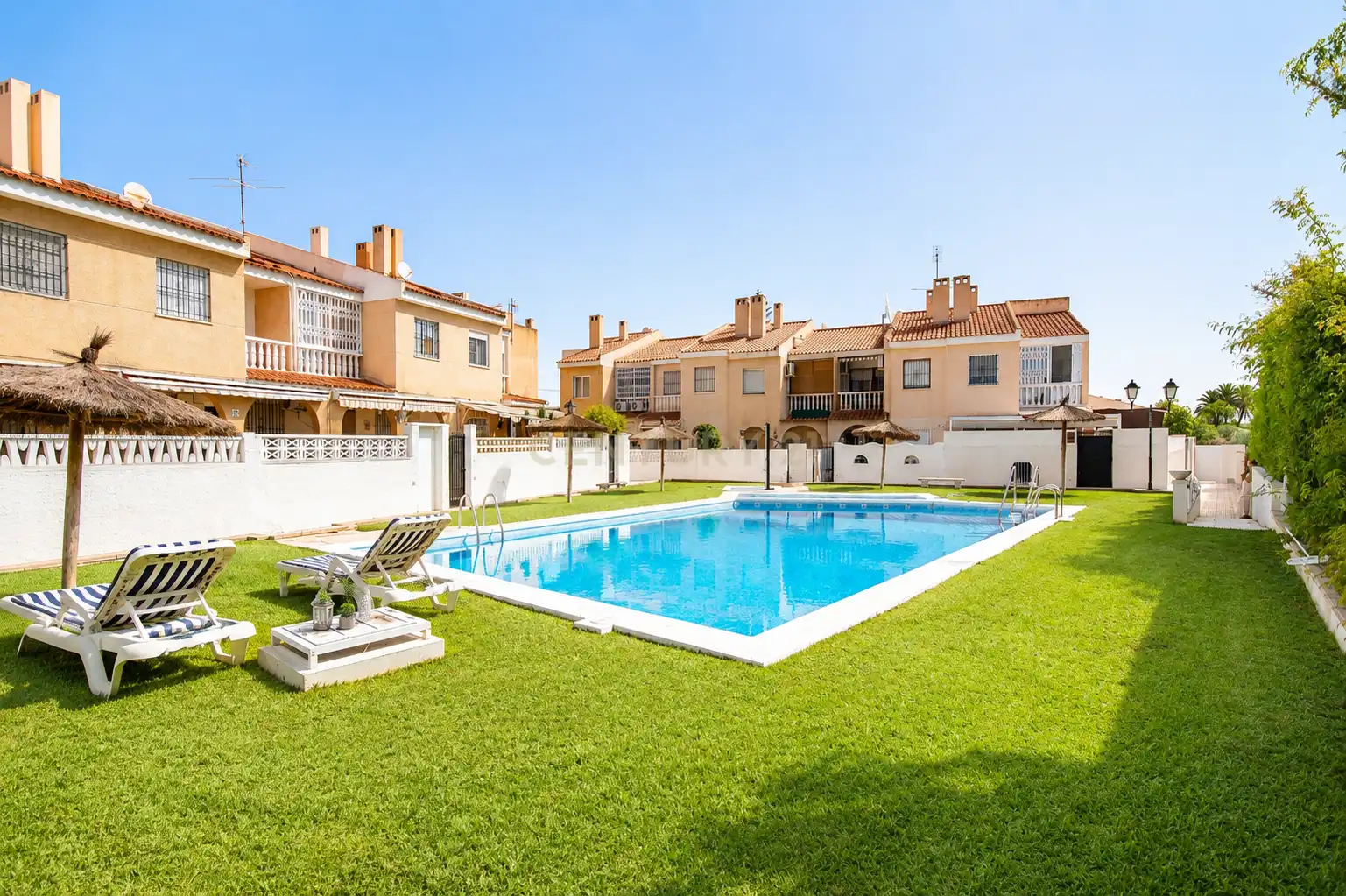 Piscina de Casa o xalet en venda en Sant Joan d'Alacant amb Aire condicionat, Forn i Rentadora