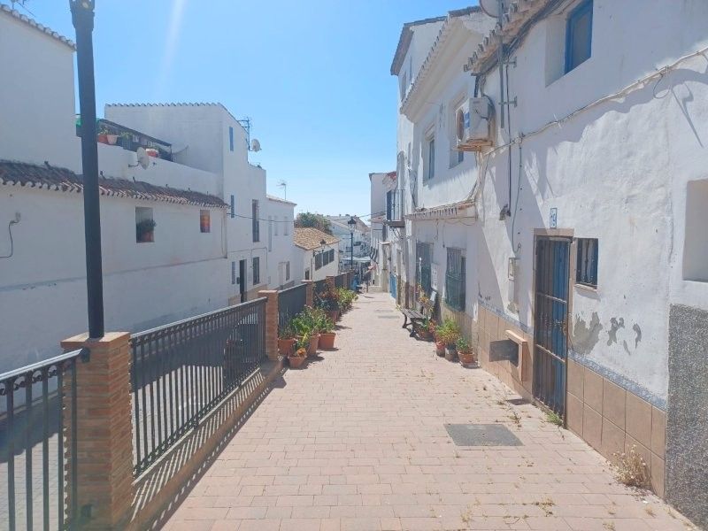 Vista exterior de Casa adosada en venda en Manilva amb Terrassa