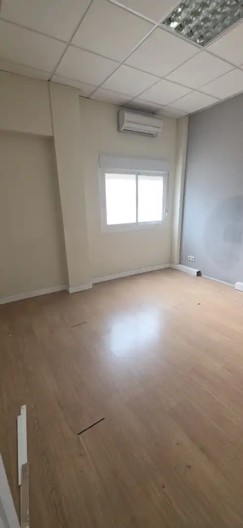 Habitación de Local en venta en Pinto con Aire acondicionado