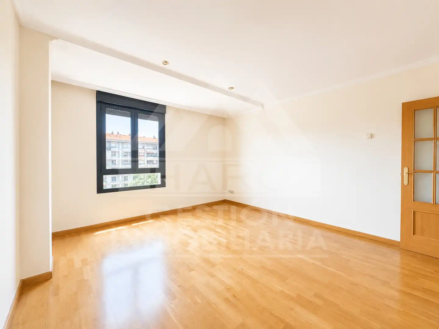 Schlafzimmer von Wohnung zum Verkauf in Madrid mit Klimaanlage, Ofen und Waschmaschine