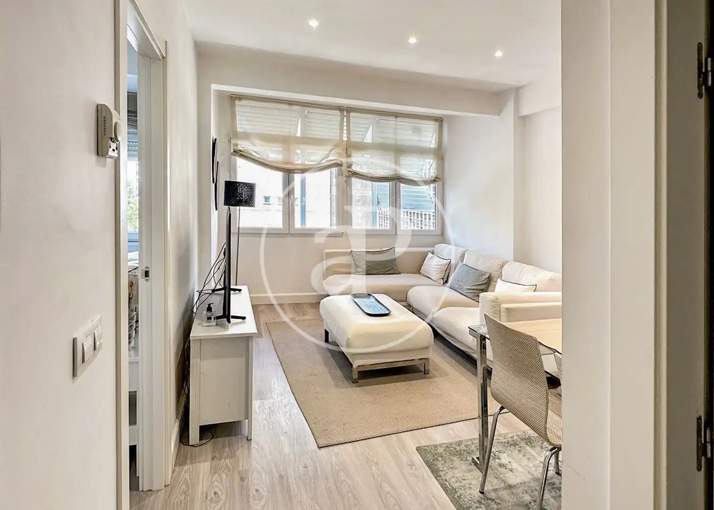 Sala d'estar de Pis de lloguer en  Madrid Capital amb Aire condicionat, Calefacció i Moblat