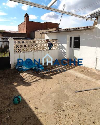 Casa-chalet en Venta en Torremayor