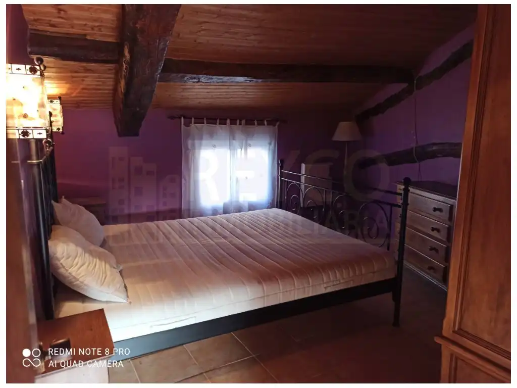 Dormitori de Casa o xalet en venda en Camprovín amb Balcó
