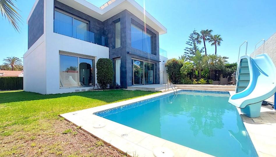 Foto 1 de Casa o xalet en venda a Calle Los Gorriones, Nueva Torrevieja, Alicante