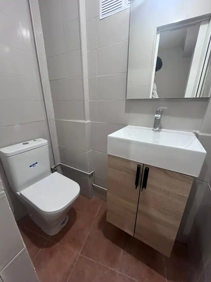 Bany de Local de lloguer en Collblanc - La Torrassa