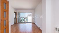 Living room of Apartment for sale in Sant Cugat del Vallès  with Air Conditioner, Terrace and Swimming Pool