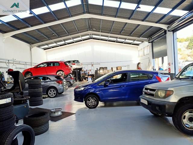 Nave industrial en Alquiler en El Palo