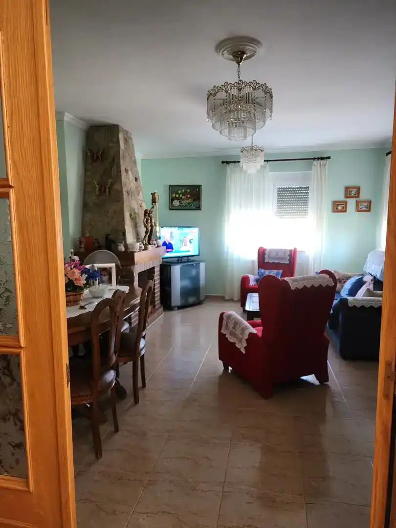 Sala de estar de Piso en venta en Alfaraz de Sayago con Jardín privado, Piscina y Amueblado