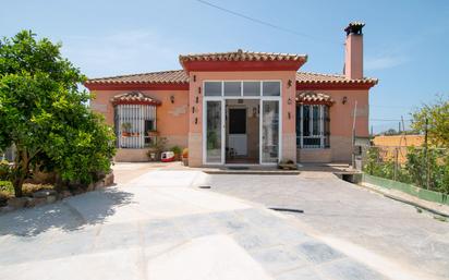 Exterior view of House or chalet for sale in Chiclana de la Frontera