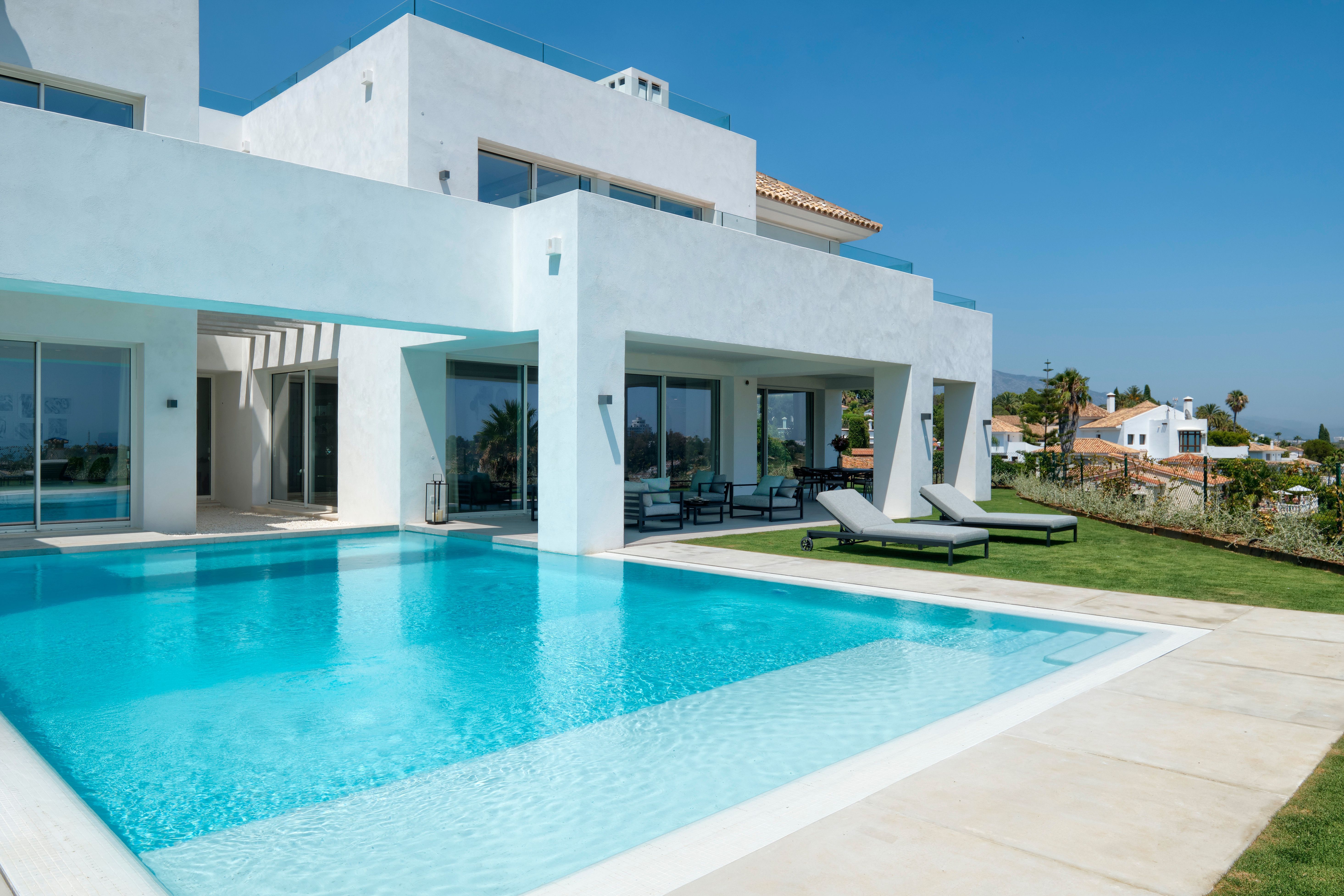Swimming pool of Apartment to rent in Benahavís  with Air Conditioner, Private garden and Terrace