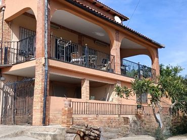 Xalet amb balcó en venda a Calle Sierra Espadán 67