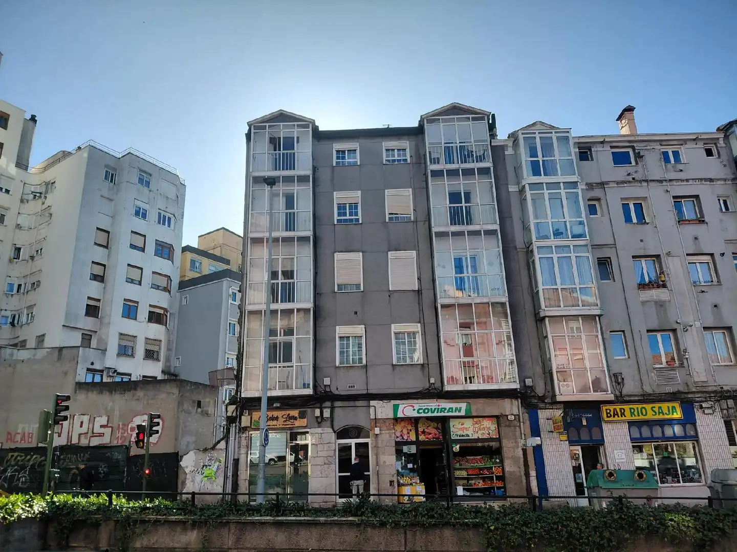 Vista exterior de Piso en venta en Santander