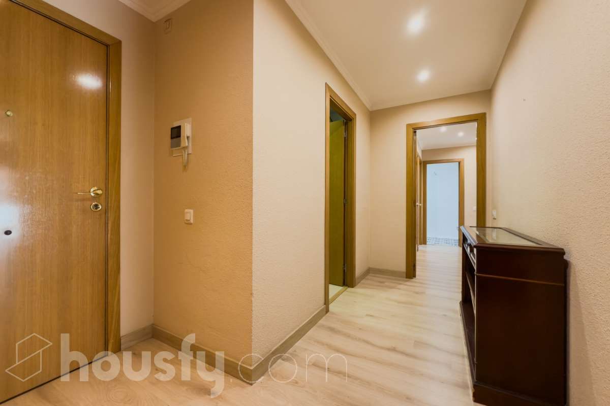 Flat for sale in L'Hospitalet de Llobregat  with Air Conditioner, Heating and Parquet flooring