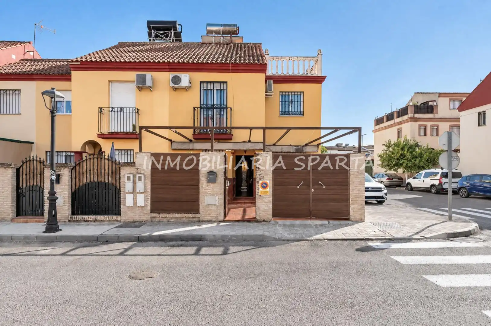 Vista exterior de Casa adosada en venda en Santiponce, Sevilla