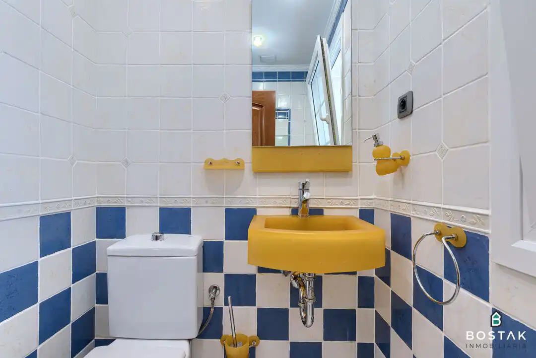 Bany de Casa o xalet en venda en Barrika amb Calefacció, Jardí privat i Terrassa