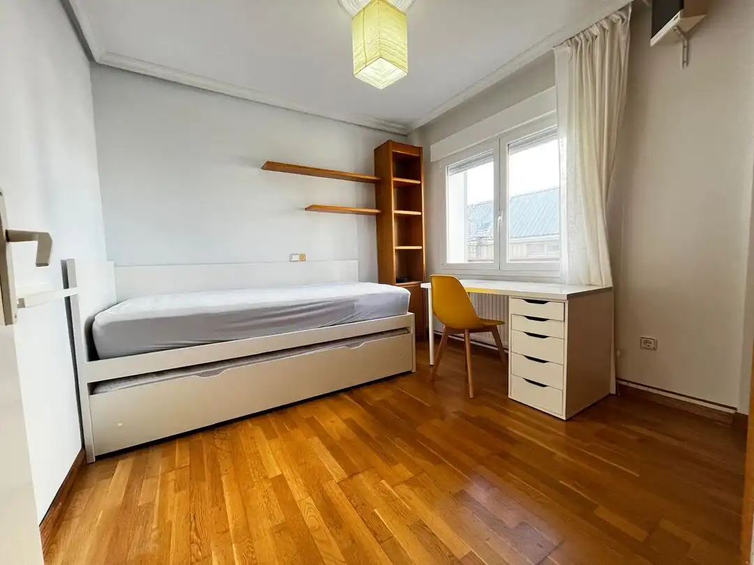 Habitación de Piso de alquiler en Barañáin / Barañain con Calefacción, Horno y Lavadora