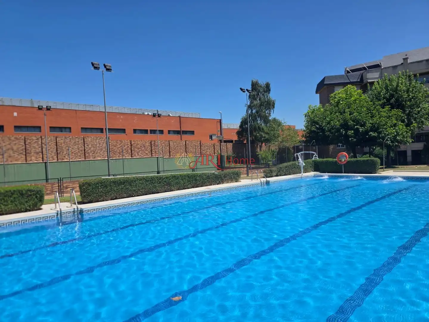Piscina de Pis en venda en Majadahonda amb Aire condicionat, Calefacció i Terrassa