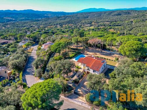 Vista exterior de Casa o xalet en venda en Santa Cristina d'Aro amb Aire condicionat, Calefacció i Jardí privat