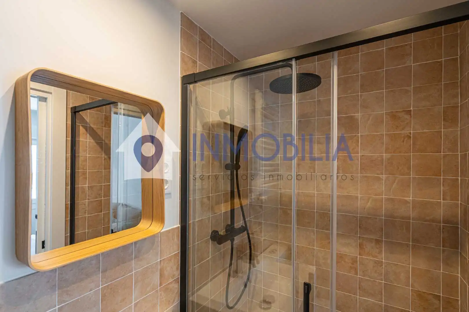 Bathroom of Flat for sale in Madrid  with Air Conditioner, Heating and Terrace