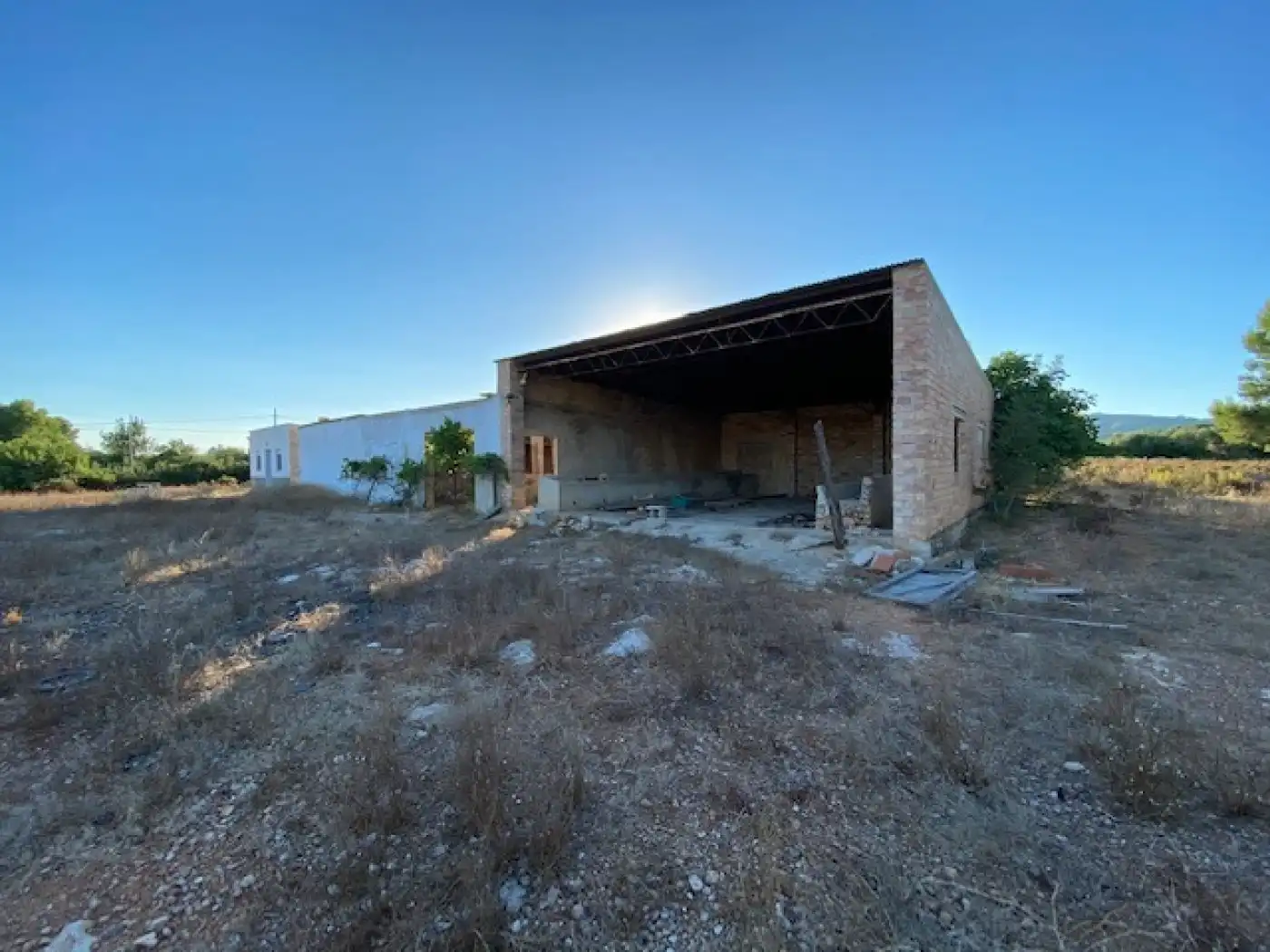 Country house with garden for sale in L'Ampolla