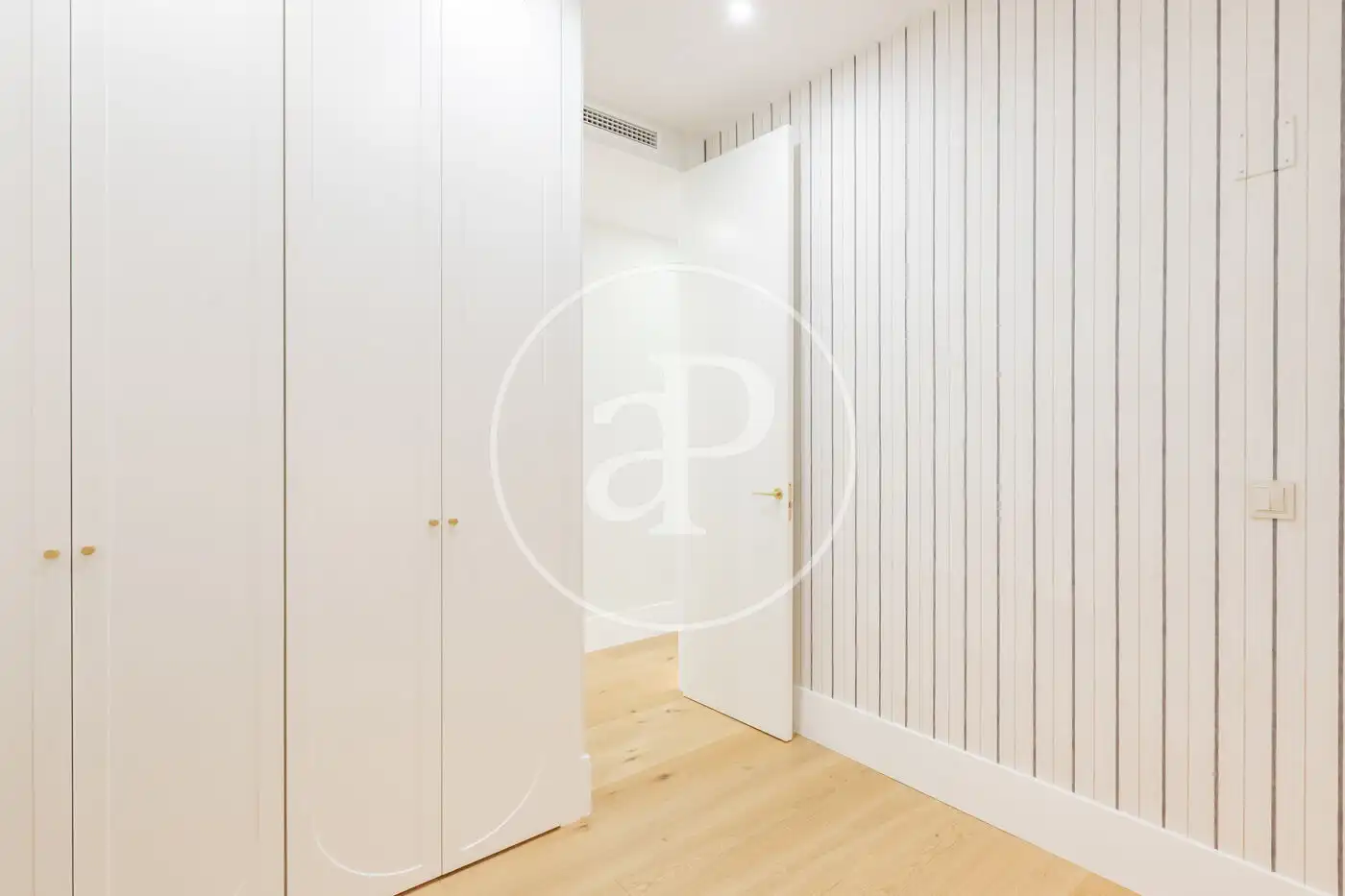 Bedroom of Flat for sale in Madrid  with Air Conditioner and Heating