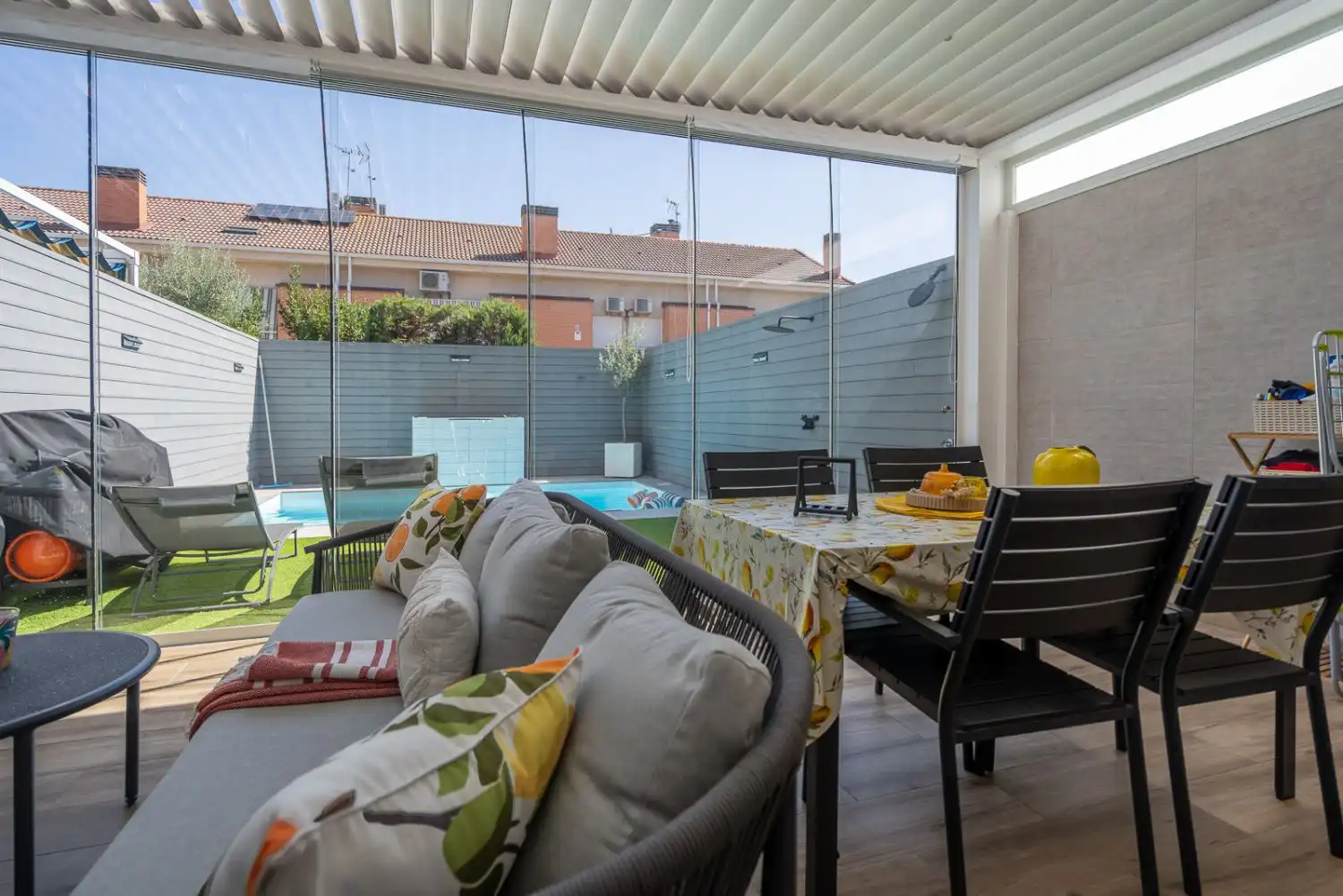 Terrace of Detached homes for sale in Laguna Park