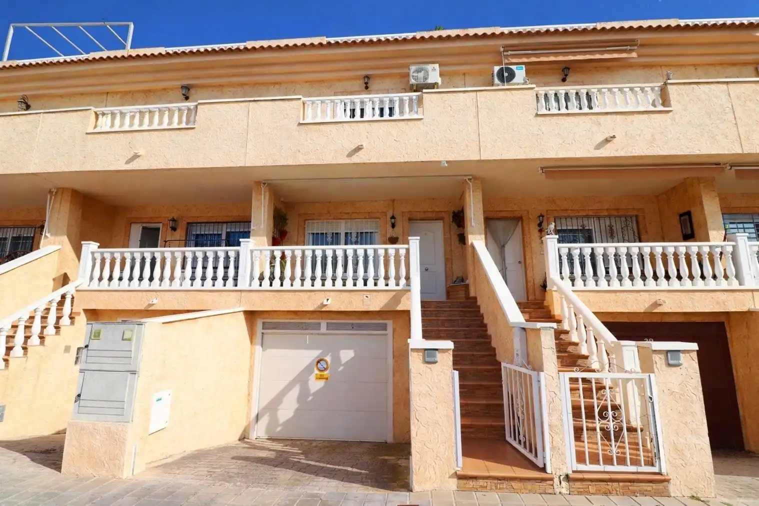 Adosado con terraza en venta en Redován