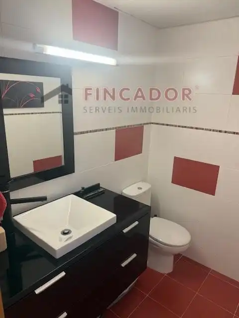 Baño de Casa adosada en venta en Barcelona con Aire acondicionado, Calefacción y Parquet