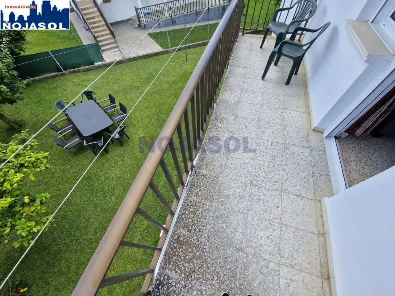 Terrasse von Einfamilien-Reihenhaus zur Miete in Noja mit Heizung, Privatgarten und Terrasse