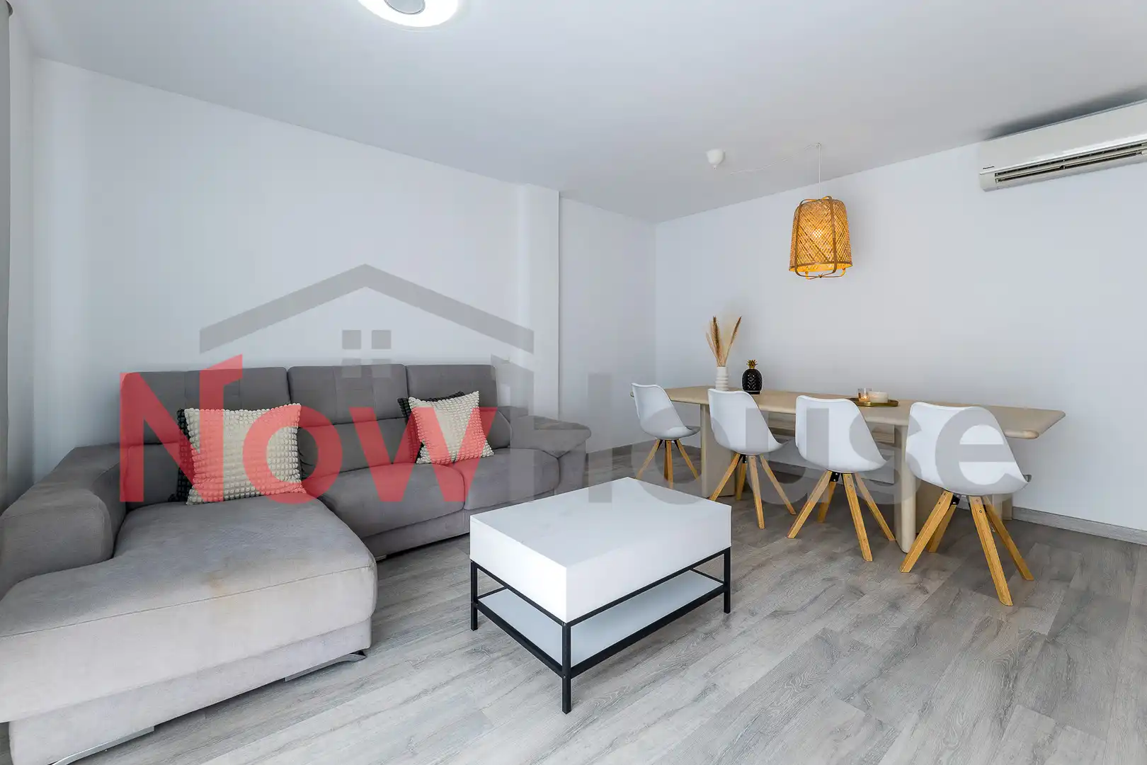 Wohnzimmer von Wohnung zum Verkauf in Sa Pobla mit Klimaanlage, Heizung und Parkett