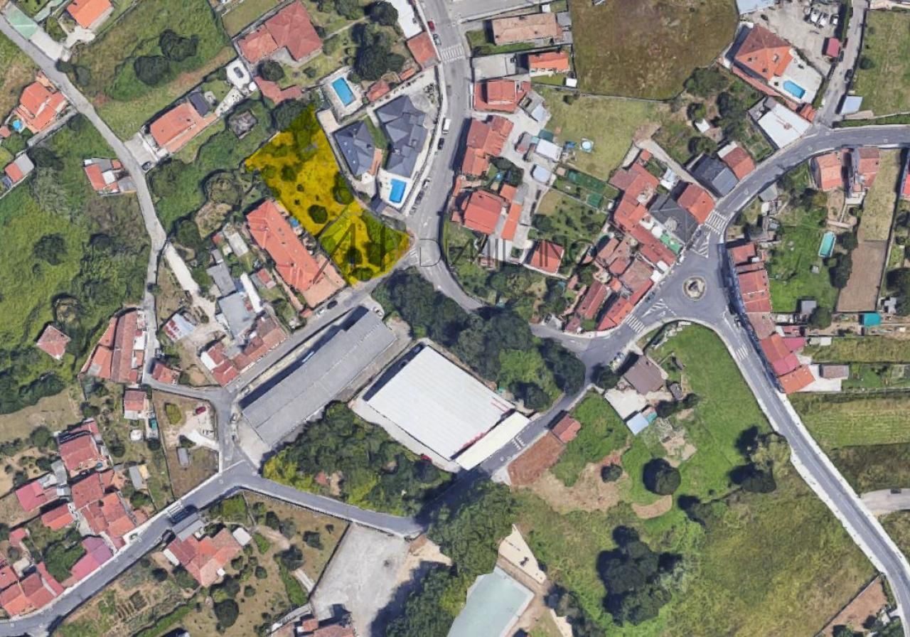 Vista exterior de Casa o xalet en venda en Vigo  amb Jardí privat