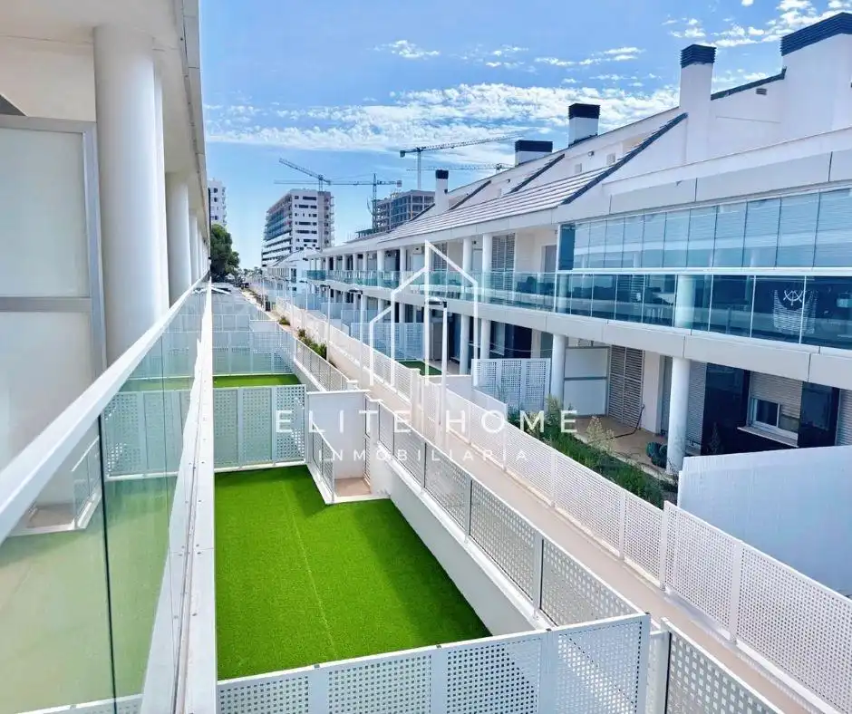 Flat with pool for sale in Calle Cabanes