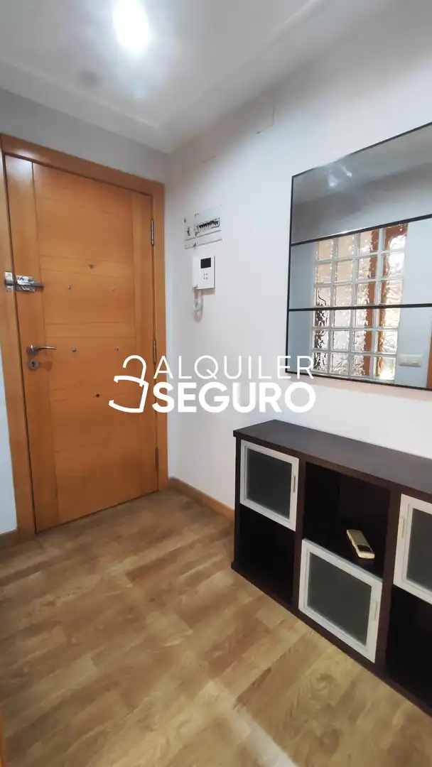 Schlafzimmer von Wohnung zur Miete in Valencia mit Klimaanlage und Terrasse