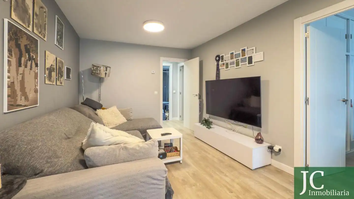 Wohnzimmer von Wohnung zur Miete in Santander mit Heizung, Terrasse und Möbliert