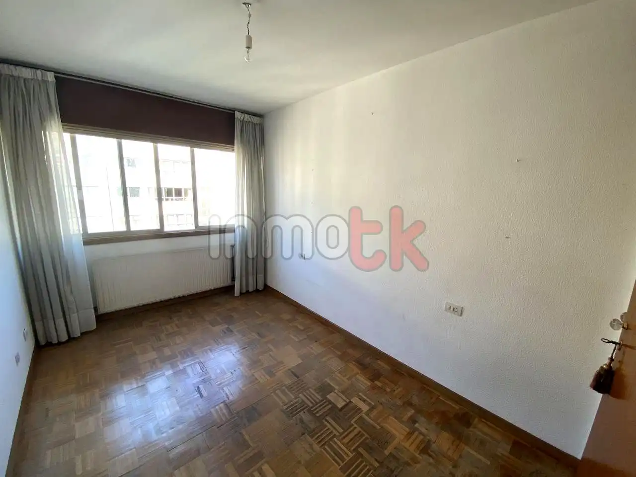 Schlafzimmer von Wohnung zum Verkauf in A Coruña Capital  mit Heizung und Abstellraum