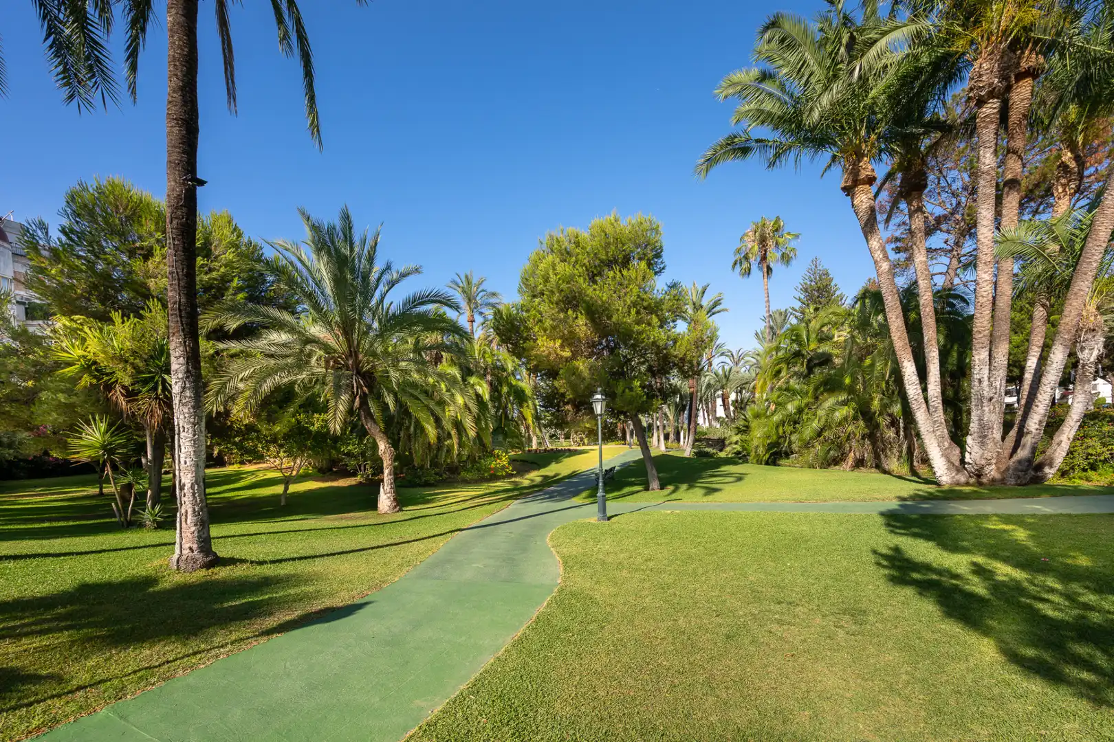 Apartament amb piscina en venda a Nueva Andalucía, imagen 49