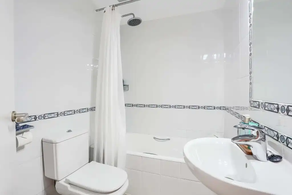 Baño de Apartamento en venta en Calvià con Aire acondicionado, Jardín privado y Terraza