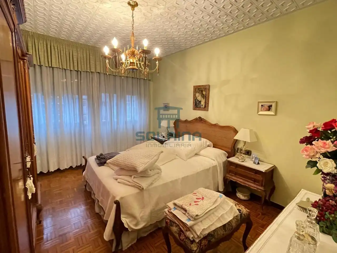 Habitación de Piso en venta en Ourense Capital  con Calefacción, Parquet y Balcón