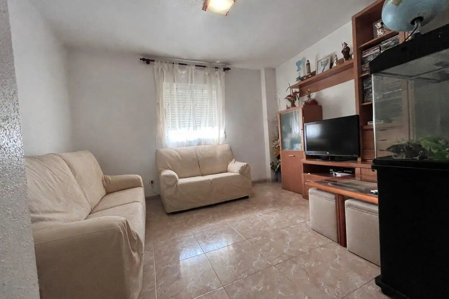 Sala de estar de Piso en venta en Águilas con Aire acondicionado, Trastero y Amueblado