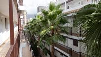 Vista exterior de Apartament en venda en Estepona amb Terrassa i Balcó