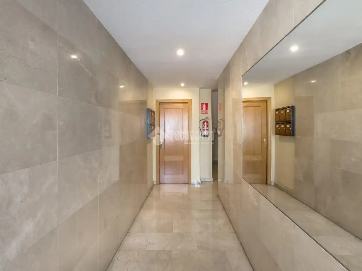 Piso en venta en Campo Real con Balcón