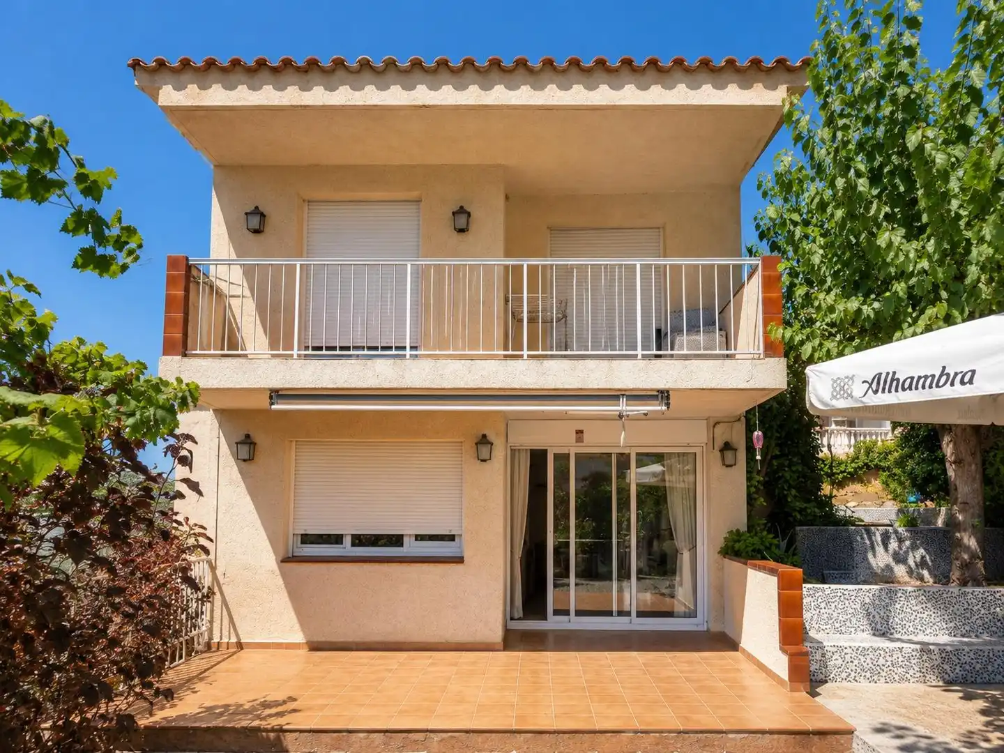 Vista exterior de Casa adosada en venta en Salou con Calefacción, Jardín privado y Terraza
