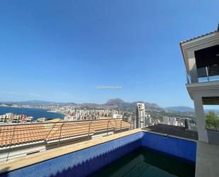 Piscina de Casa o xalet en venda en Benidorm amb Aire condicionat, Terrassa i Piscina