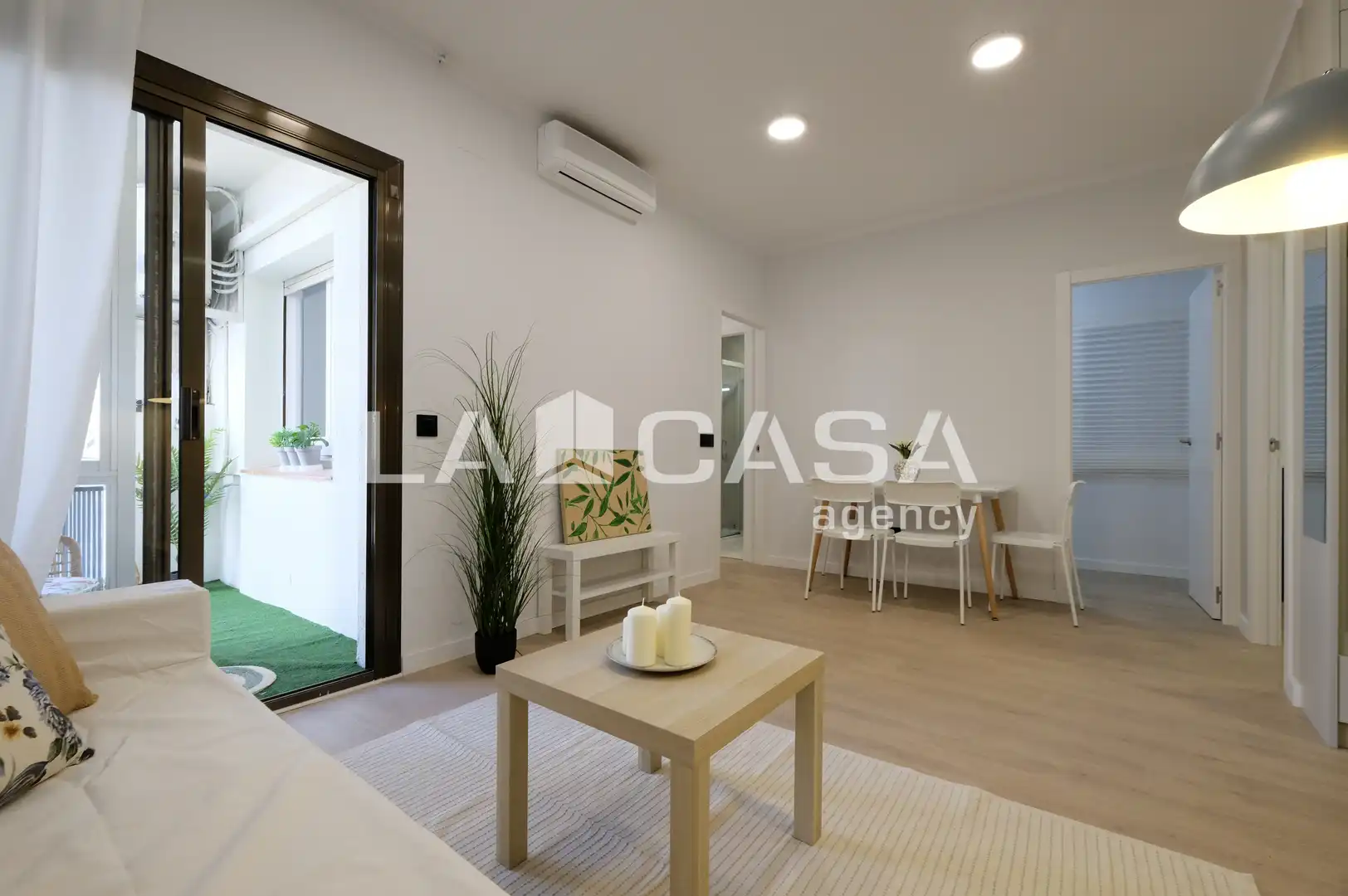 Bedroom of Flat for sale in  Barcelona Capital  with Balcony