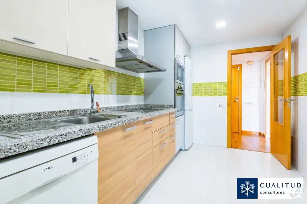 Küche von Dachboden zum Verkauf in Vila-real mit Parkett, Terrasse und Abstellraum