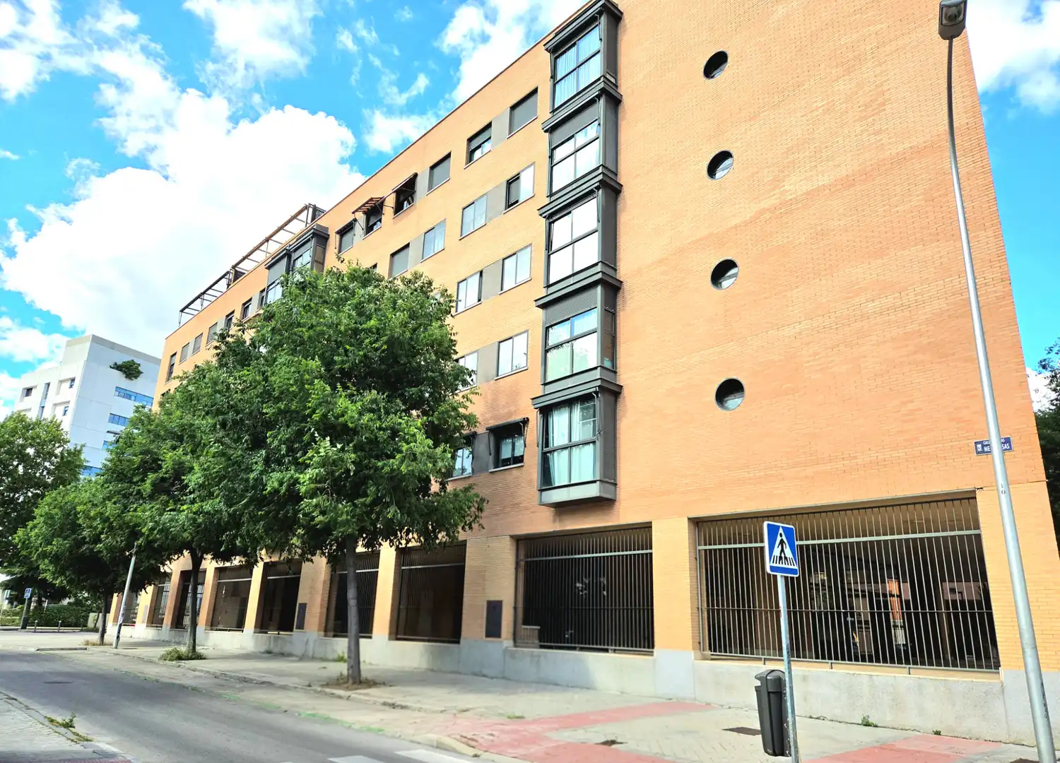 Vista exterior de Piso en venta en Madrid con Aire acondicionado, Calefacción y Jardín privado